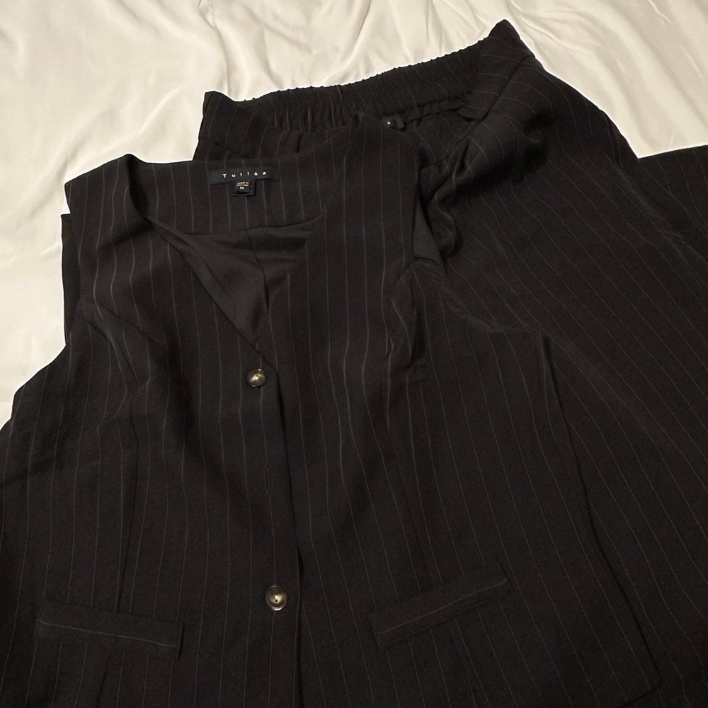 Tailored Pinstripe High-Waist Wide-Leg Pantsuit - Black - Picture 2 of 3